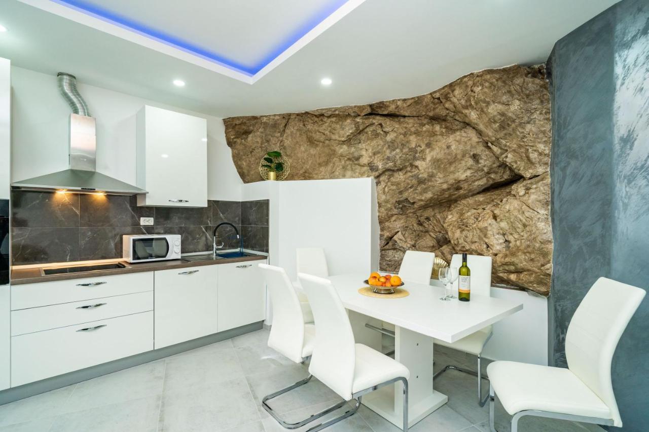 Hidden Gem Apartment モルナット エクステリア 写真